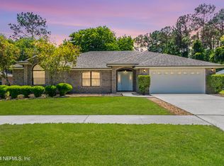 2949 Turning Leaf Ln, Jacksonville, FL 32221