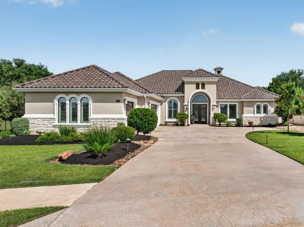 203 Golden Bear Dr, Lakeway, TX 78738