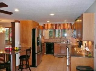 1714 Lawrence Dr, Midland, MI 48640