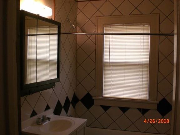 5th image of 3550 Harriet Ave