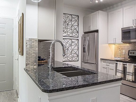 4th image of 4230 Fairway Dr #2-2201