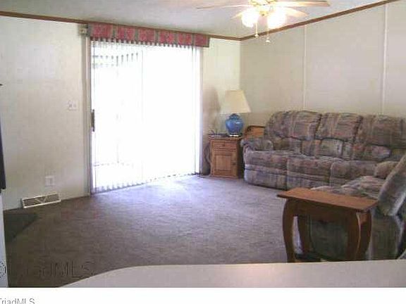3rd image of 376 Country Acres Ln