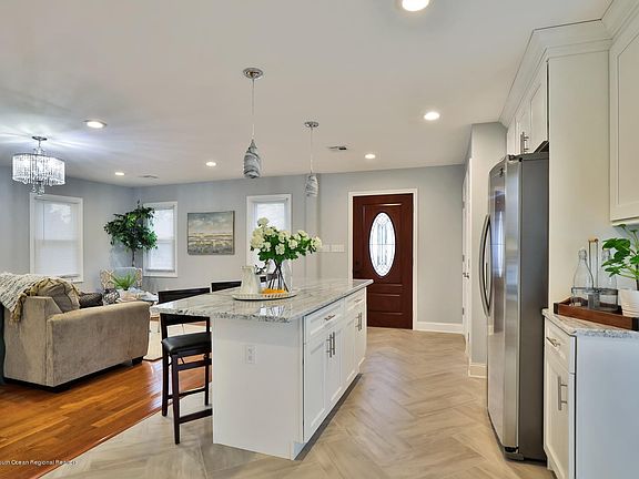 1807 S M St West Belmar NJ-large-009-23-