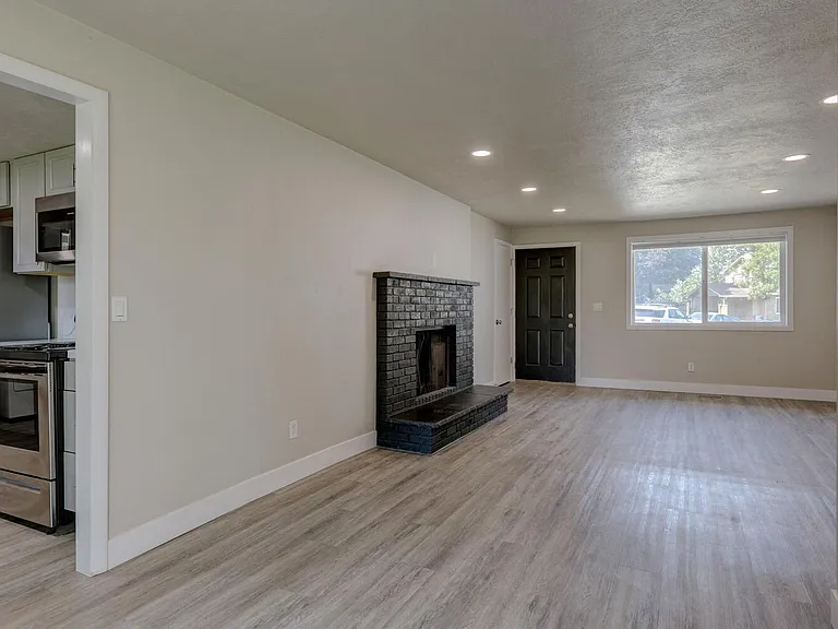 Complete Remodel near Boise River _ Pet Friendly! — Photo 8