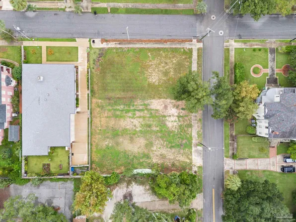 700 N Barcelona St, Pensacola, FL 32501