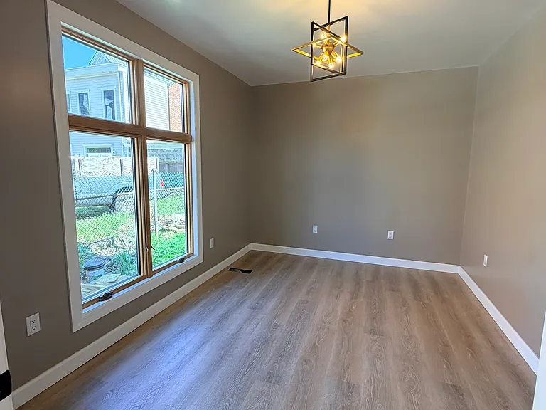 1321 Columbus Ave — Photo 26