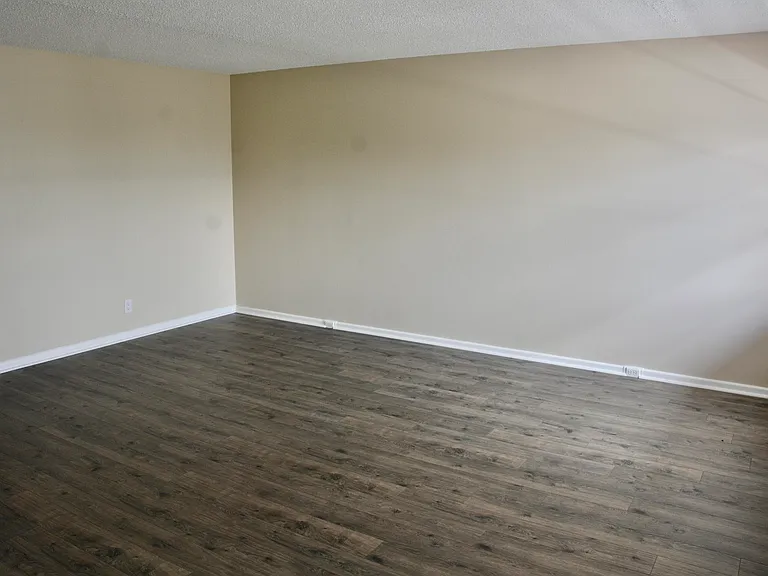4070 Exeter Dr #D — Photo 7