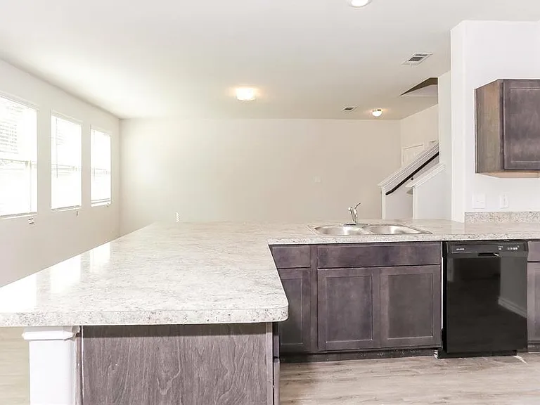 8317 Camellia Tree Ct #8317 — Photo 2