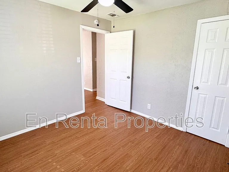 525 W Hammond St — Photo 14