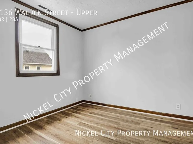 1136 Walden Ave #UPPER — Photo 3