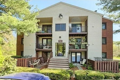 2 bed, 800 sqft, $2,250 — Photo 1