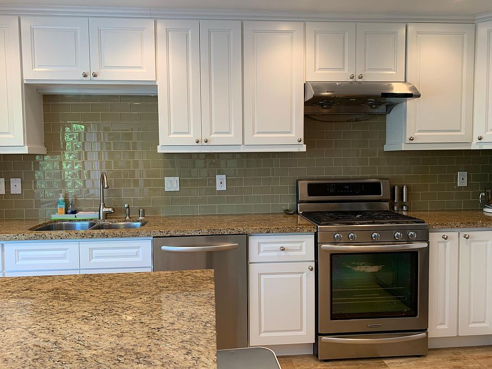 1st image of 5101 Gaslight Ln