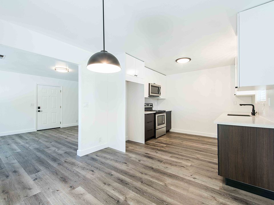 1st image of 128 E Reed St APT 3