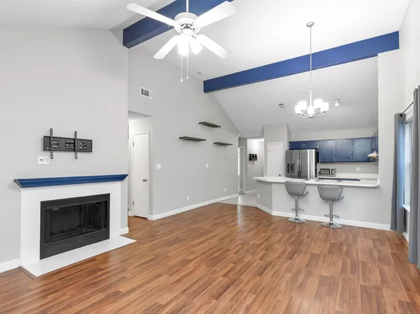 312 Woodland Park Cir, Mary Esther, FL 32569