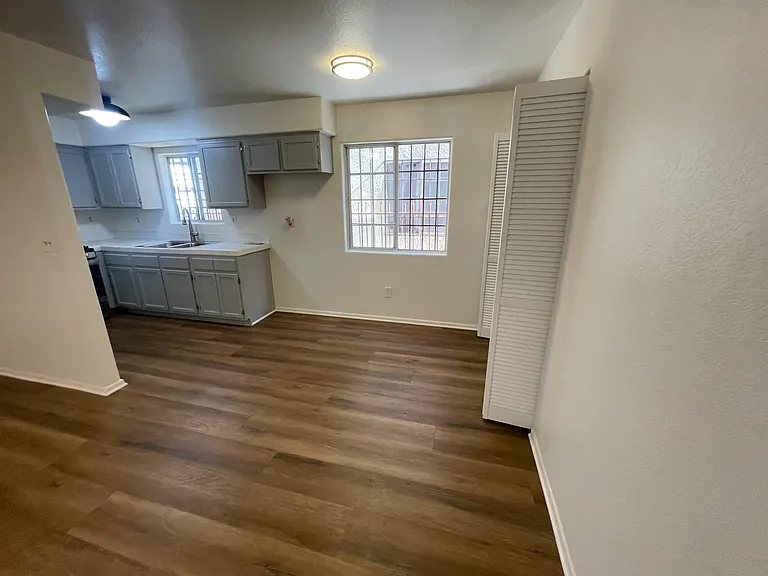 8620 1/2 S Main St #2 — Photo 9