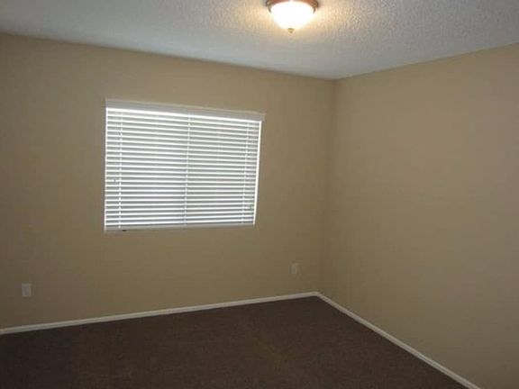 4th image of 5748 N Carleton St