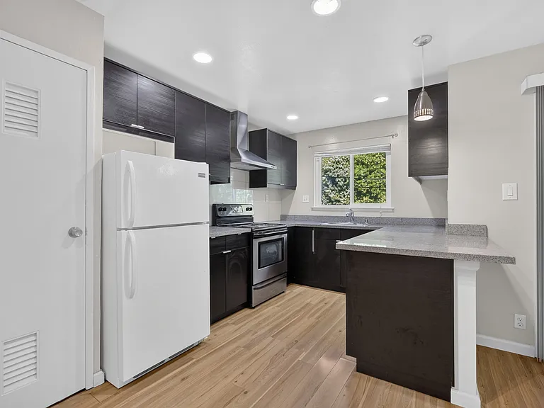 1815 Ednamary Way #F — Photo 6