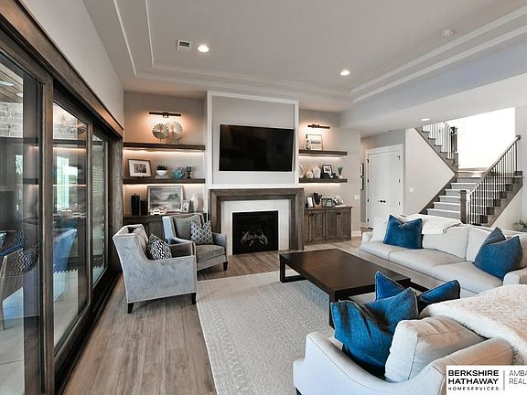 5th image of 6102 N 292nd Cir