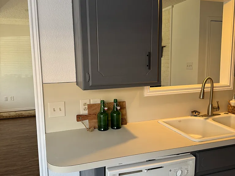 7505 Akron Ave #B — Photo 18
