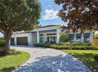 4022 Old Trail Way, Naples, FL 34103