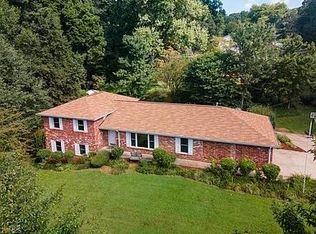 1002 NW Dixon Dr, Gainesville, GA 30501