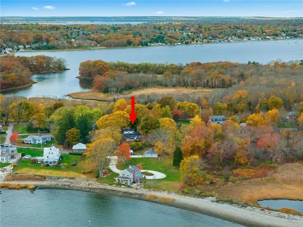 7 Emery Dr, Warren, RI 02885