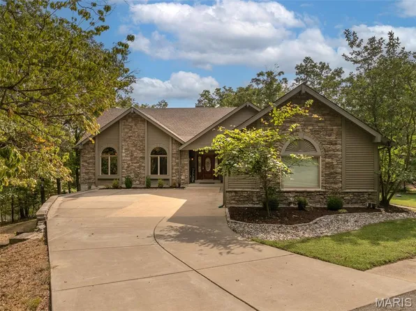 513 Woodlake View Dr, Innsbrook, MO 63390
