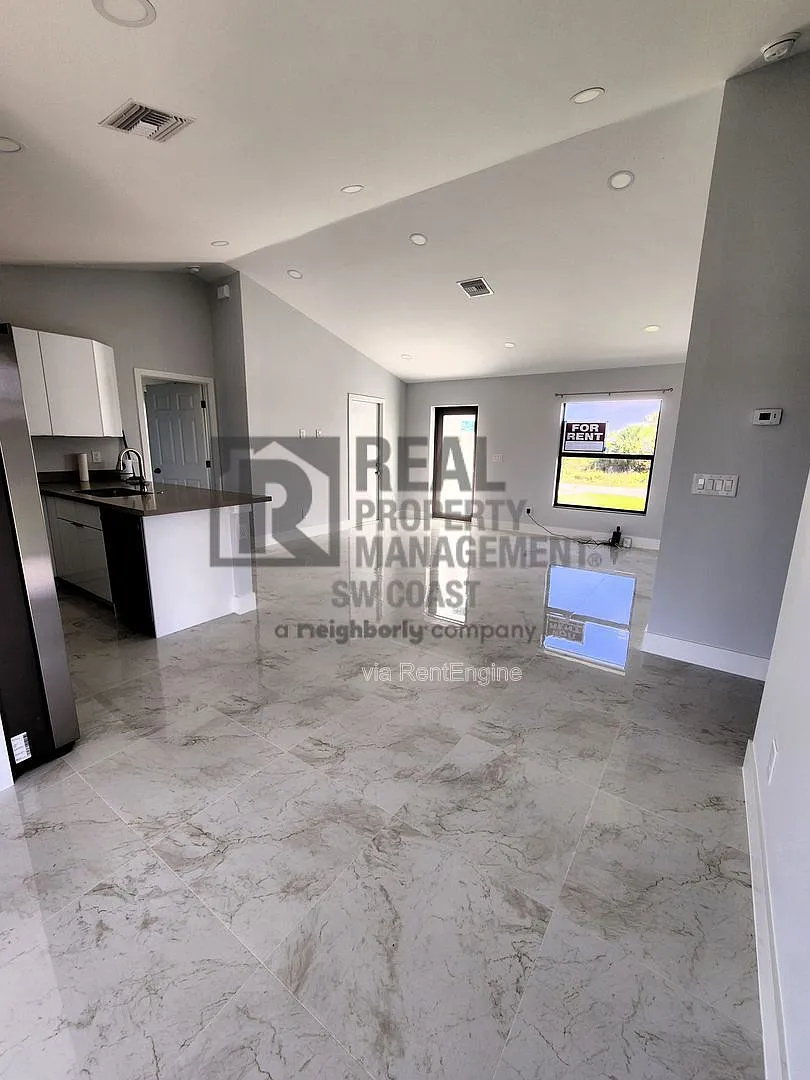 Building Photo - 2906 68th St W