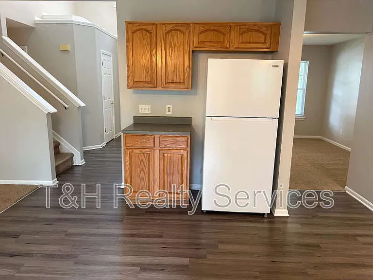 6609 Smithfield Dr — Photo 10
