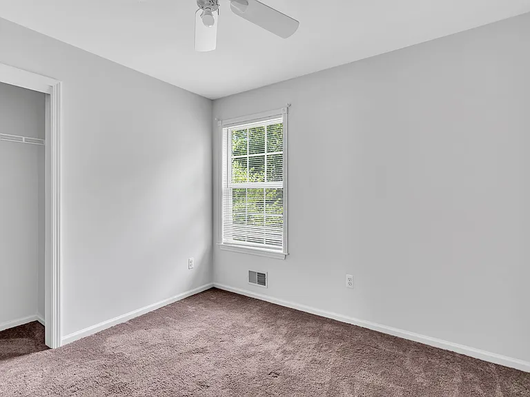 333 Nighthawk Ln — Photo 36