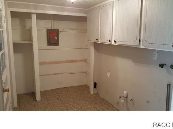 4th image of 64 S Jackson St