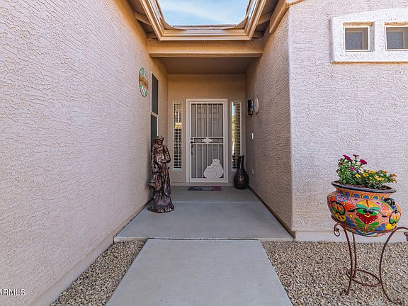 4th image of 1283 E LA COSTA Place