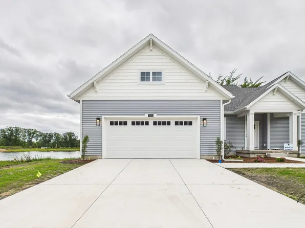 7331 Atwater Dr, Norton Shores, MI 49456