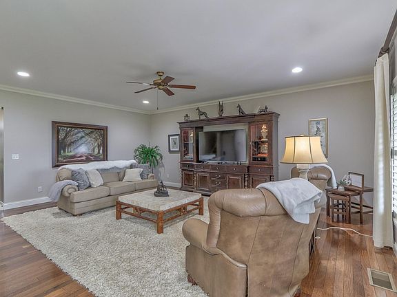 5th image of 7755 Ande Dr
