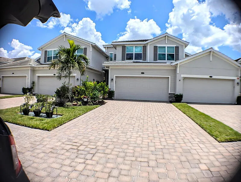 923 Tidewater Shores Loop