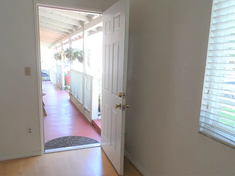 115 Corte Maria Ave — Photo 3