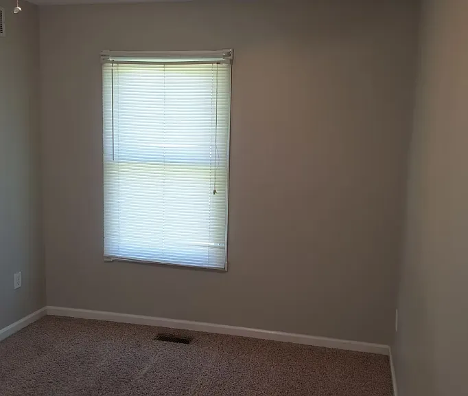 623 S College Ave — Photo 14