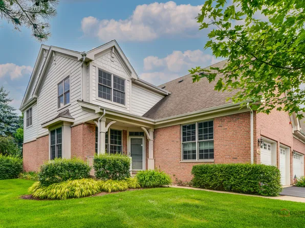 1806 Torrey Pkwy, Libertyville, IL 60048