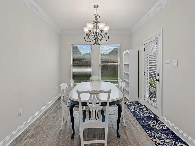 289 Lake Pride Dr — Photo 6