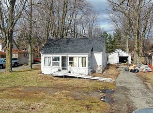 28846 Joy Rd, Livonia, MI 48150