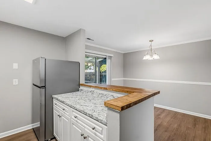 5729 Bramblegate Rd #F — Photo 8