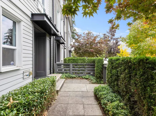 15938 27th Ave #5, Surrey, BC V3Z 0T2
