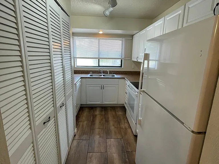 1 Fair Oaks Cir — Photo 3