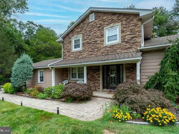 230 Jacobs Creek Rd, Titusville, NJ 08560