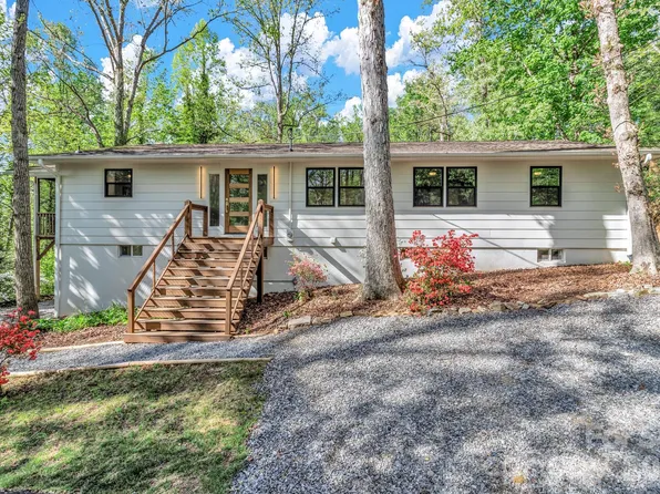 7 Angus Ln, Asheville, NC 28805