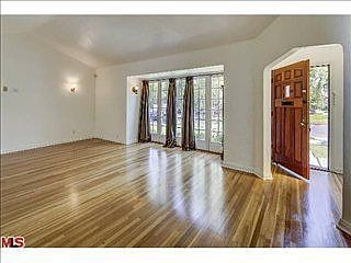 5th image of 933 Schumacher Dr