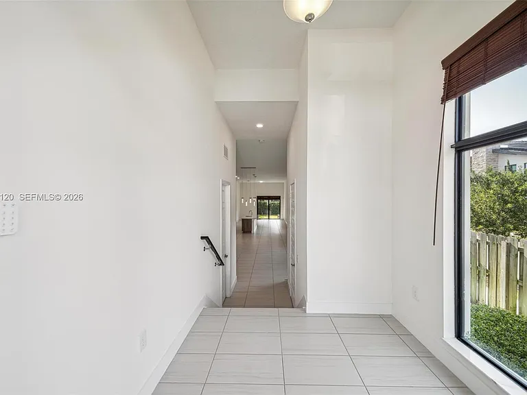 7635 NW 103rd Pl — Photo 12