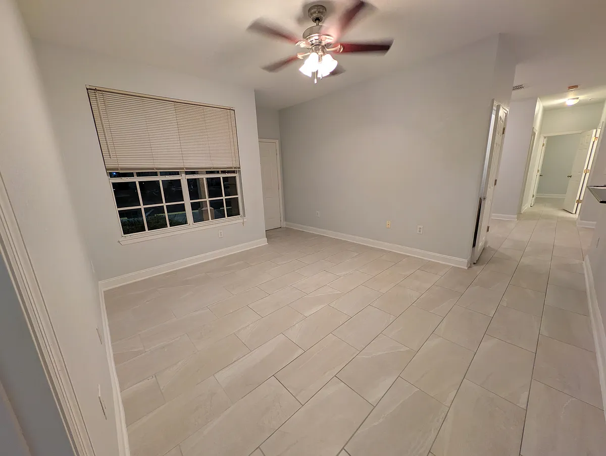 Building Photo - 823 Grand Regency Point #100