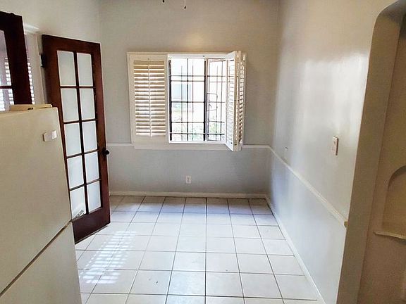 2nd image of 845 S Mansfield Ave #9540110