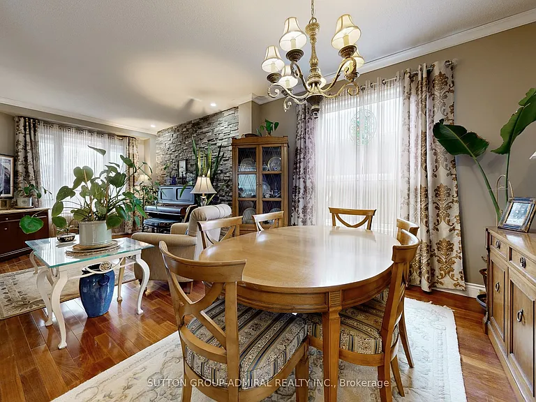 32 Stephanie Ln #UPPER — Photo 9